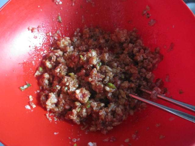 杂蔬香干猪肉饺子步骤3