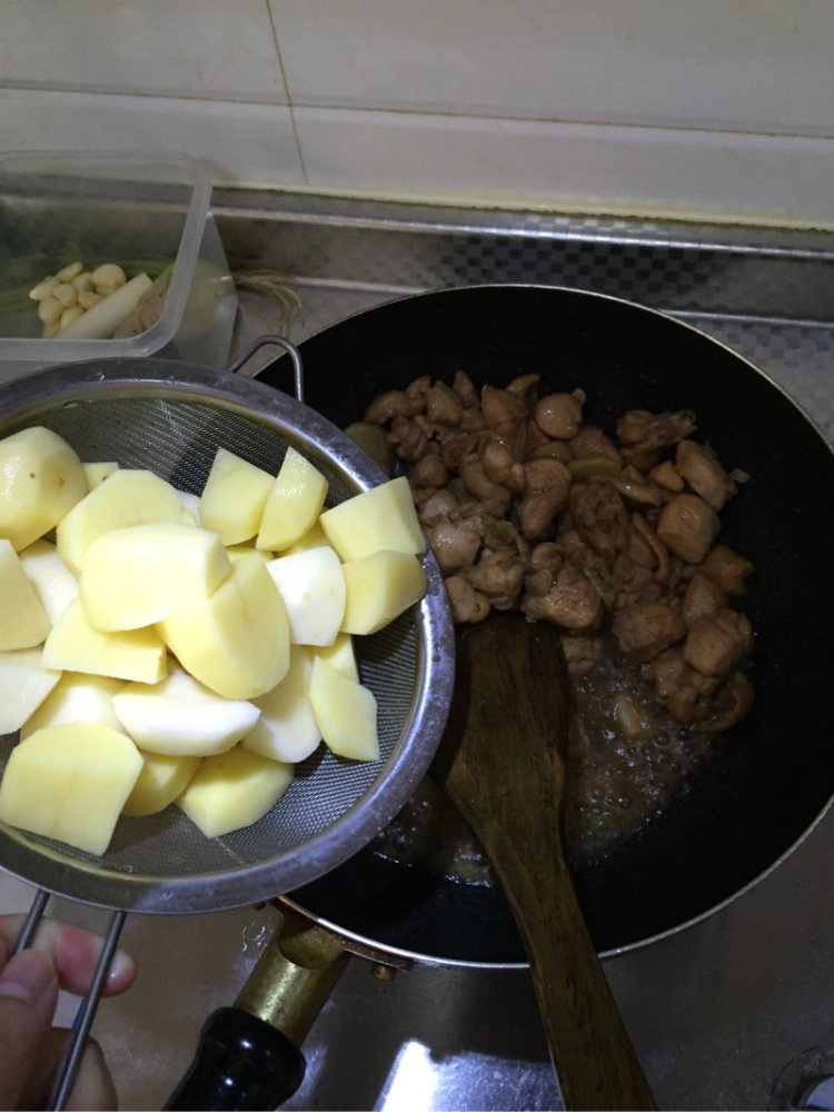 土豆鸡块步骤6