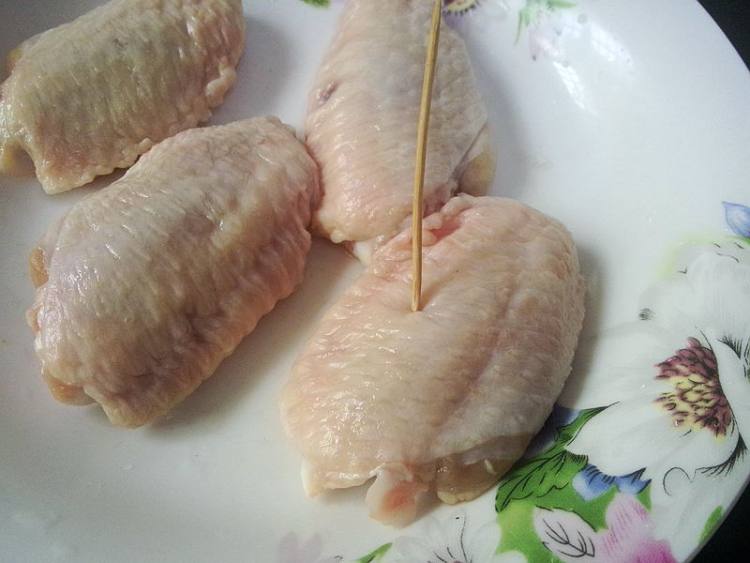 啤酒焖鸡翅步骤3