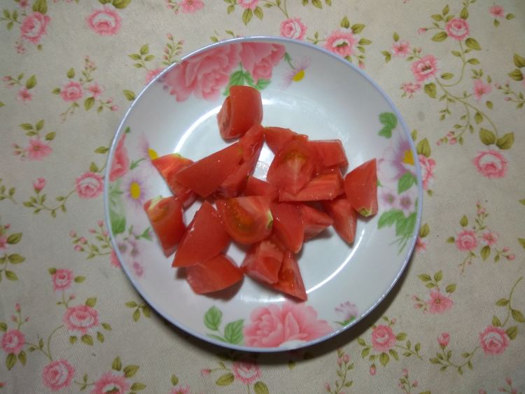 番茄鸡蛋豆腐汤步骤2