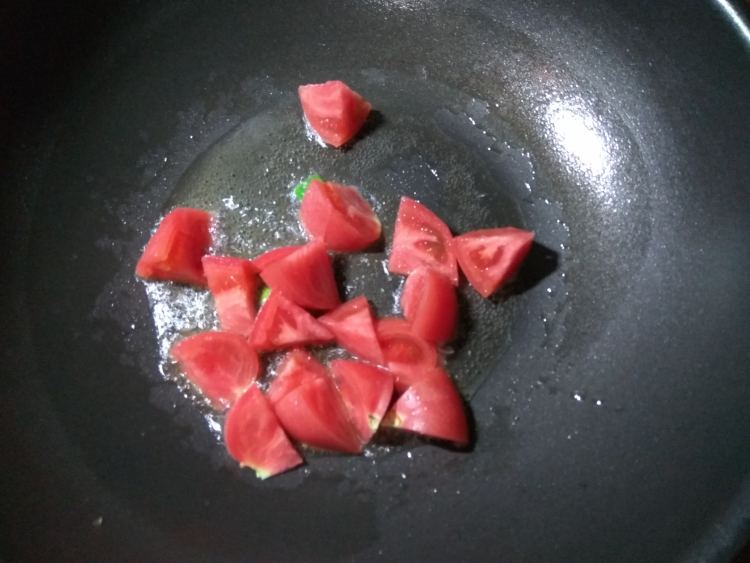 番茄鸡蛋豆腐汤步骤4