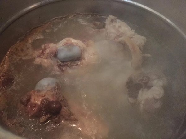 清炖大骨头汤步骤5