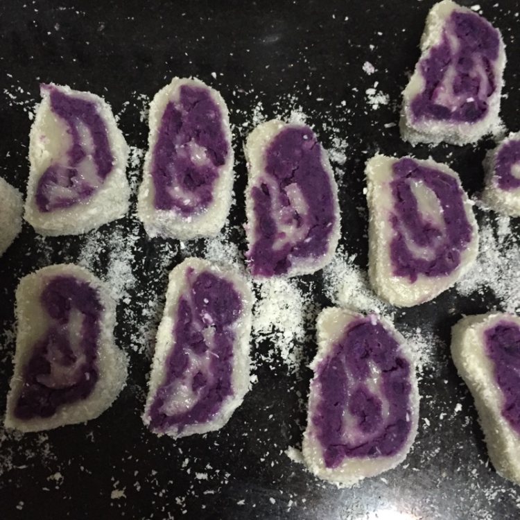 椰香紫薯卷#新鲜从这步骤11