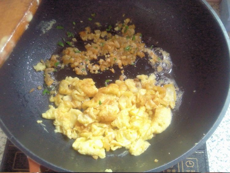 韭菜鸡蛋发面饼步骤4