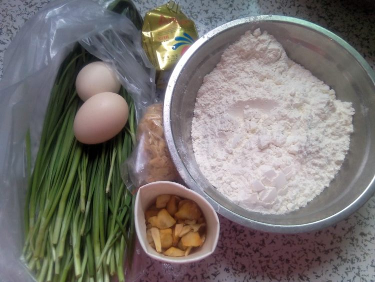 韭菜鸡蛋发面饼步骤1