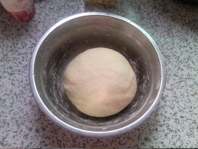 韭菜鸡蛋发面饼步骤2