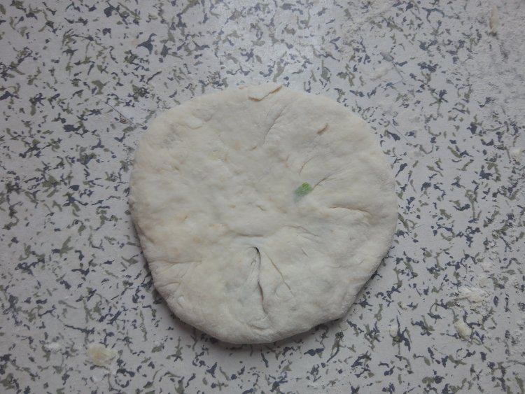 韭菜鸡蛋发面饼步骤9