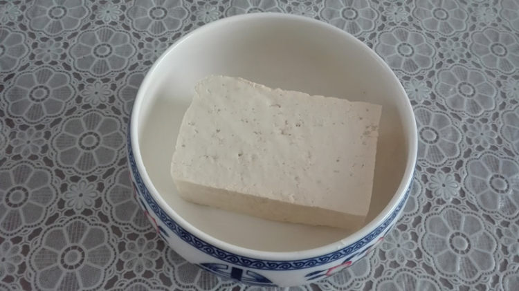 豆腐虾仁羹步骤1