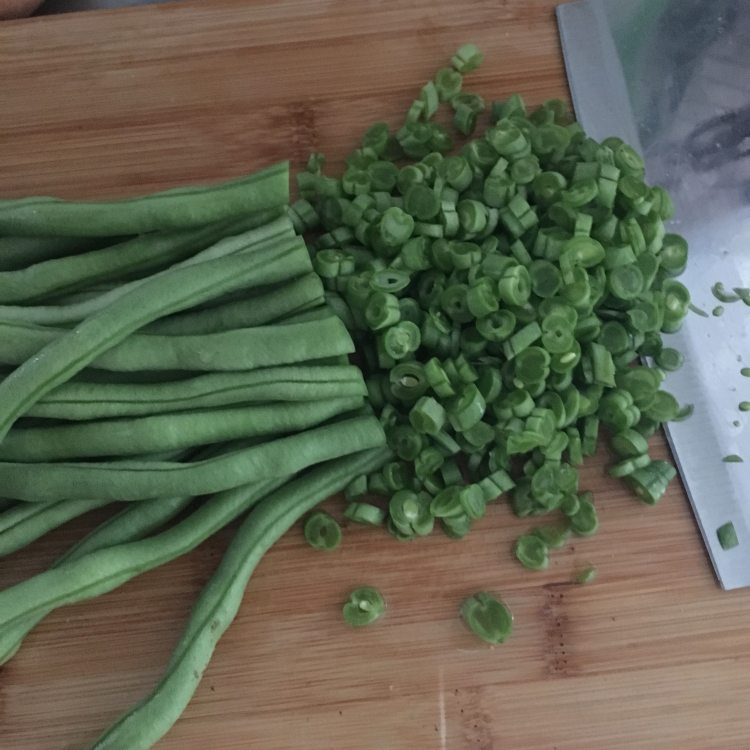 豇豆猪肉饺步骤2