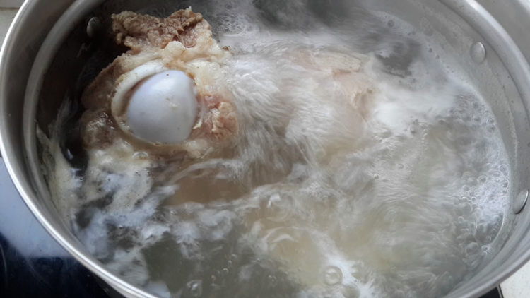 酱大骨头步骤5