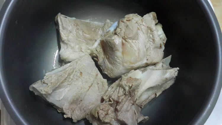 酱大骨头步骤6