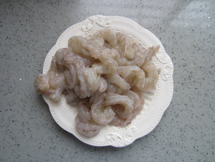蒜苔滑虾仁步骤5