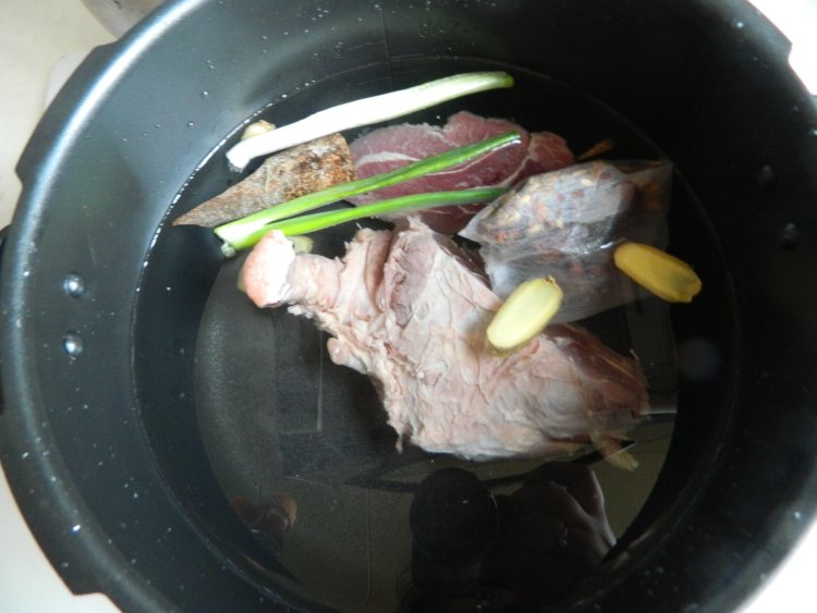 牛肉粉丝豆腐脑步骤3