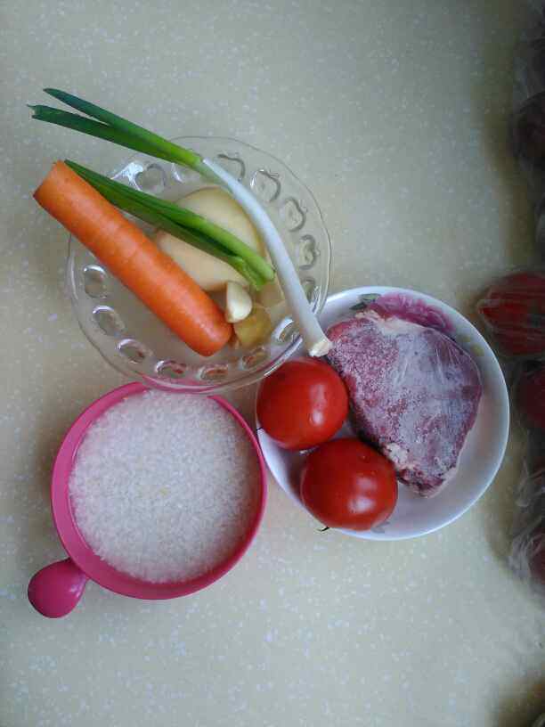 胡萝卜土豆牛肉粥步骤1