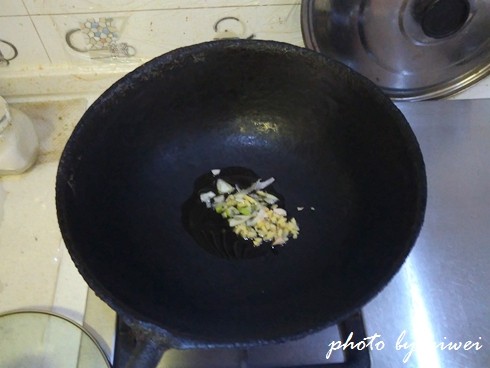肉末香干油菜丝步骤6