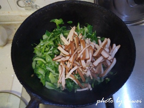 肉末香干油菜丝步骤8