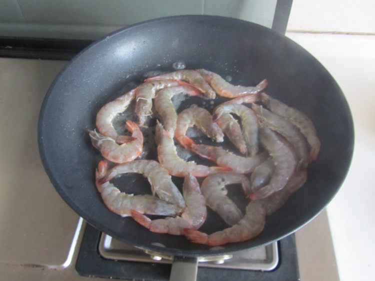 甜辣鲜虾豆腐步骤2
