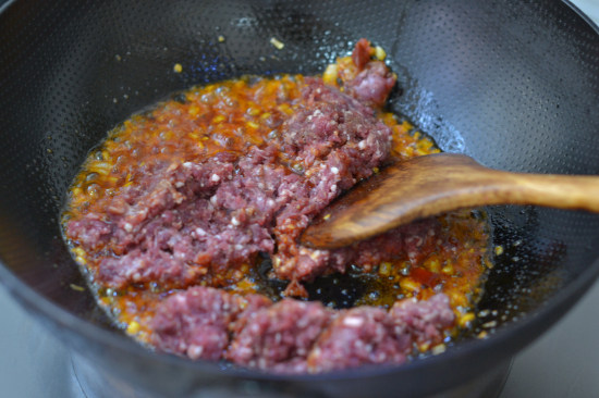 尖椒牛肉末步骤7