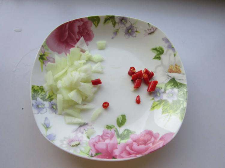 蒜香牛肉粒步骤2
