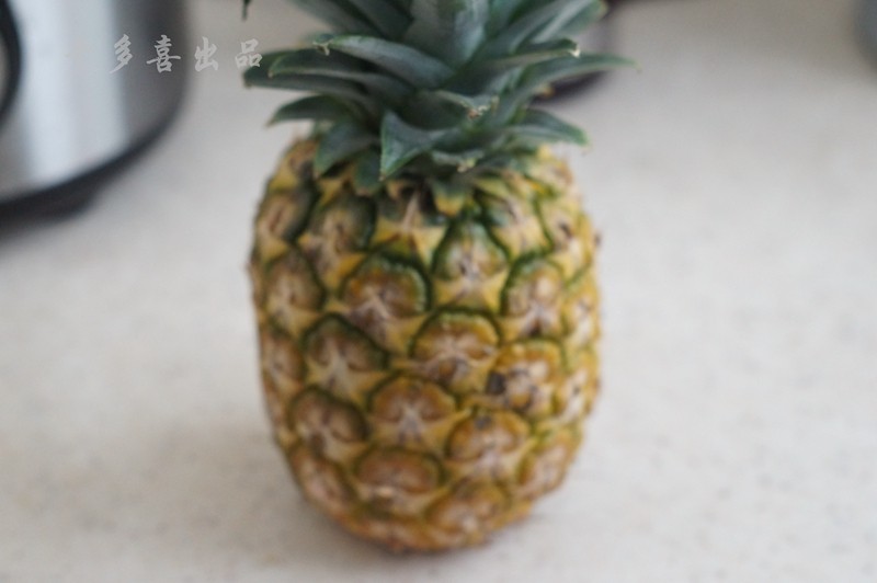 菠萝什锦炒饭步骤1
