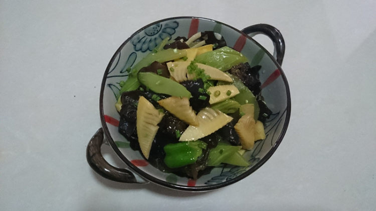 双笋炒木耳步骤10