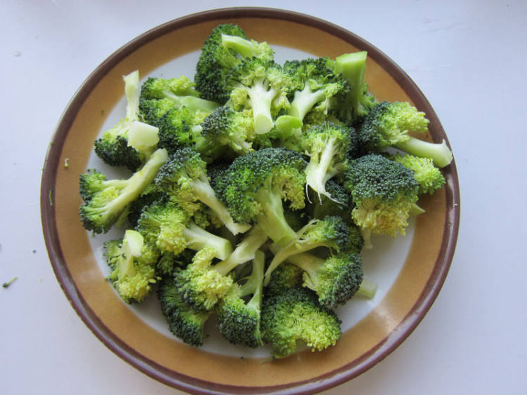 西兰花胡萝卜炒牛肉步骤4