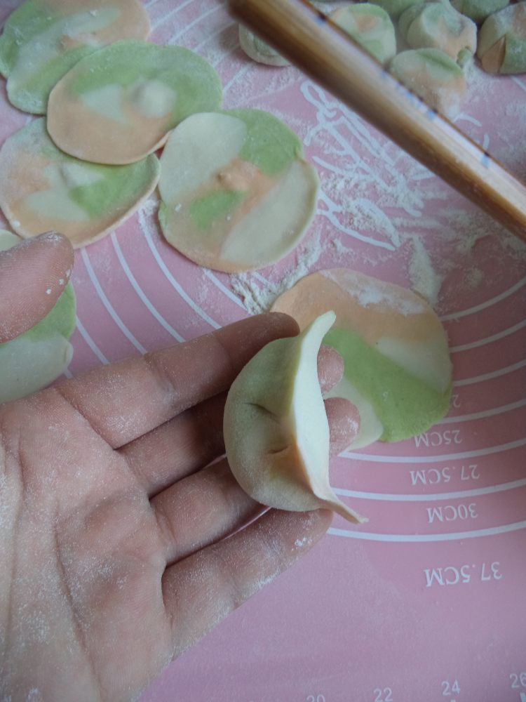 彩色烫面蒸饺步骤19