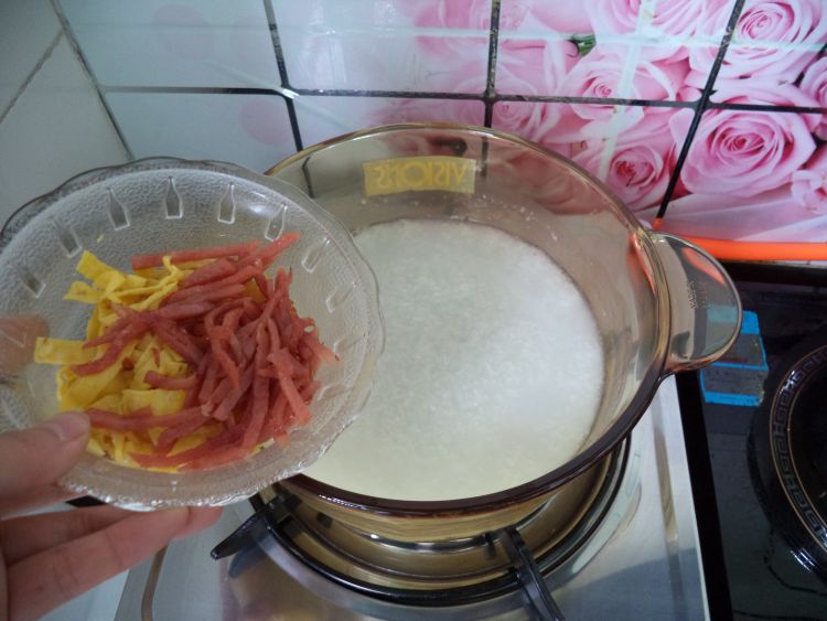 火腿蛋丝粥步骤7
