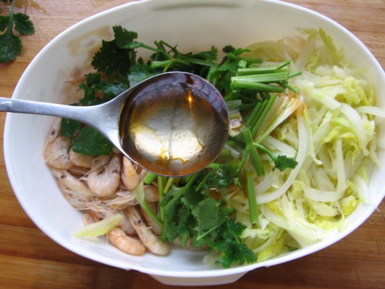 白菜拌虾步骤10