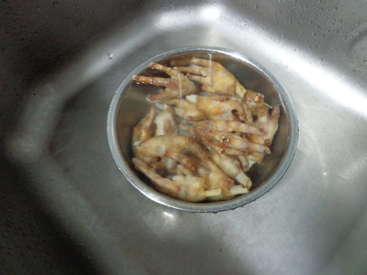 黄豆烧凤爪步骤4