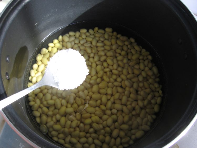 蚝油黄豆步骤3