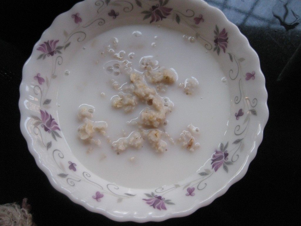 香蕉燕麦牛奶步骤3