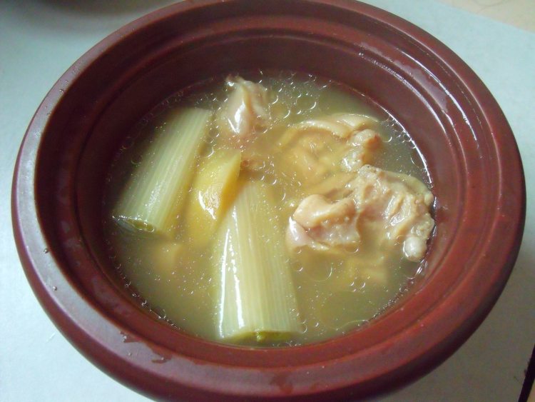 黄豆蹄花汤步骤4