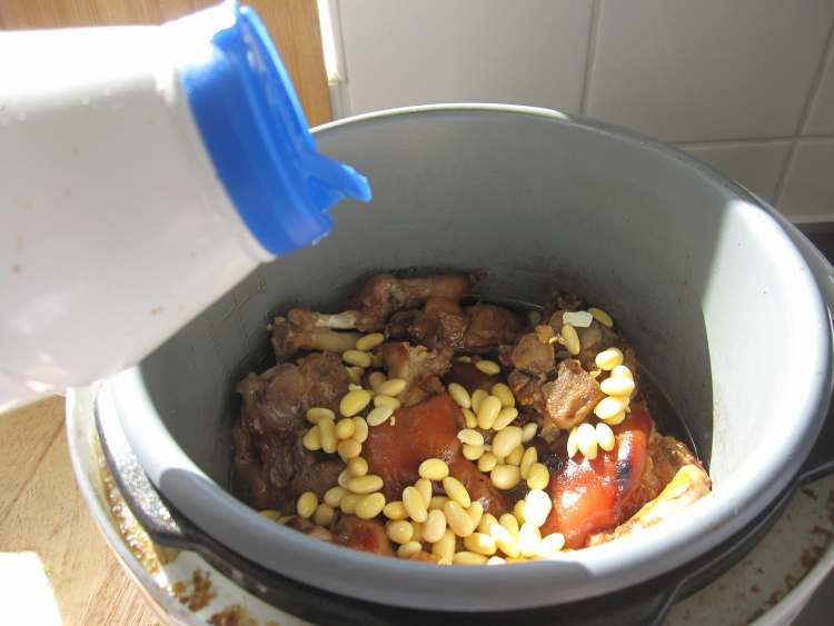 黄豆焖猪手步骤14