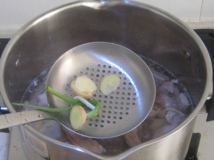黄豆猪肚汤步骤9