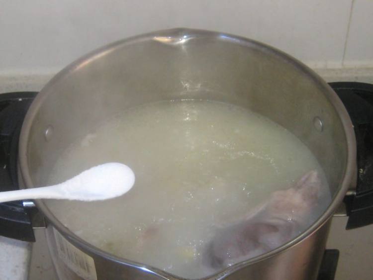 黄豆猪肚汤步骤11