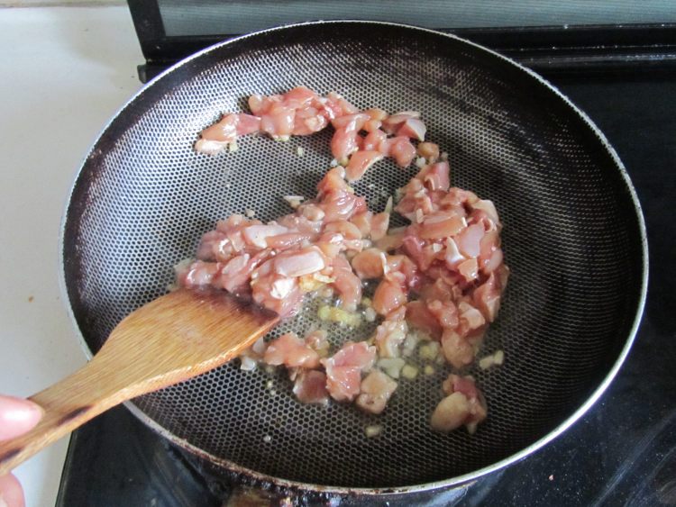 彩椒鸡丁红豆饭步骤7