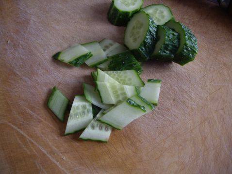 肉炒黄瓜片步骤1