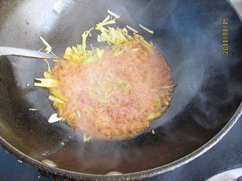 虾酱炒白菜步骤4