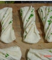 燕麦香葱芝麻卷步骤10