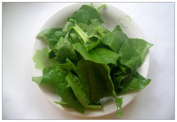 菠菜粉丝拌腐竹步骤3