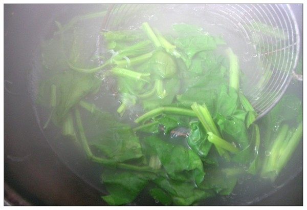 菠菜粉丝拌腐竹步骤6