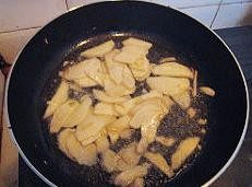 蒜香笋肉片步骤2