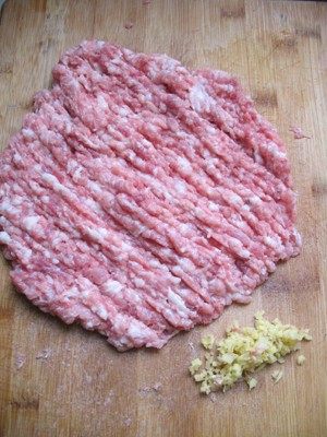 荠菜鲜肉馄饨步骤3
