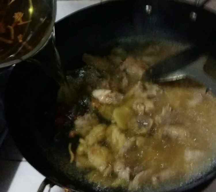 姜酒煲鸡汤步骤9