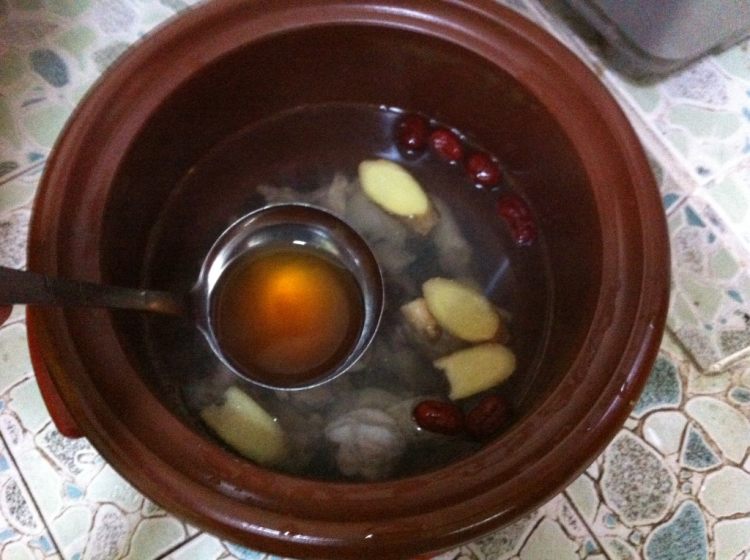 红枣土鸡汤步骤7
