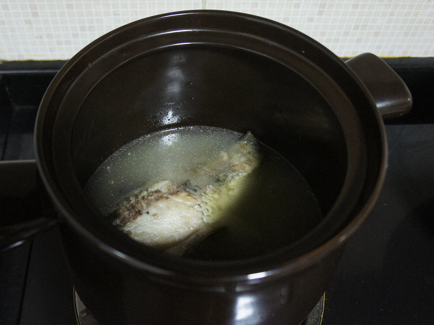 舌尖2 红枣鲫鱼木瓜汤步骤6