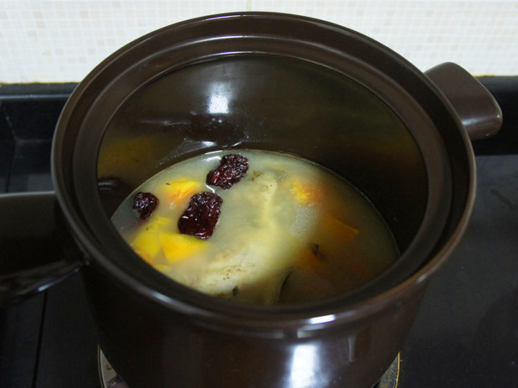舌尖2 红枣鲫鱼木瓜汤步骤11