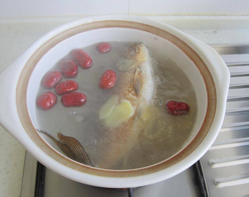 解密舌尖2   红枣鲫鱼步骤8