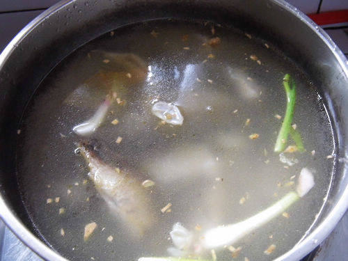 鸡油浓香鲫鱼汤步骤5